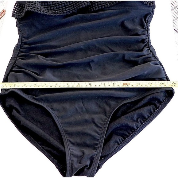 Kona Sol Black Crochet Ruffled 1pc Moderate Coverage Swimsuit MEDIUM Vacation - Picture 4 of 10